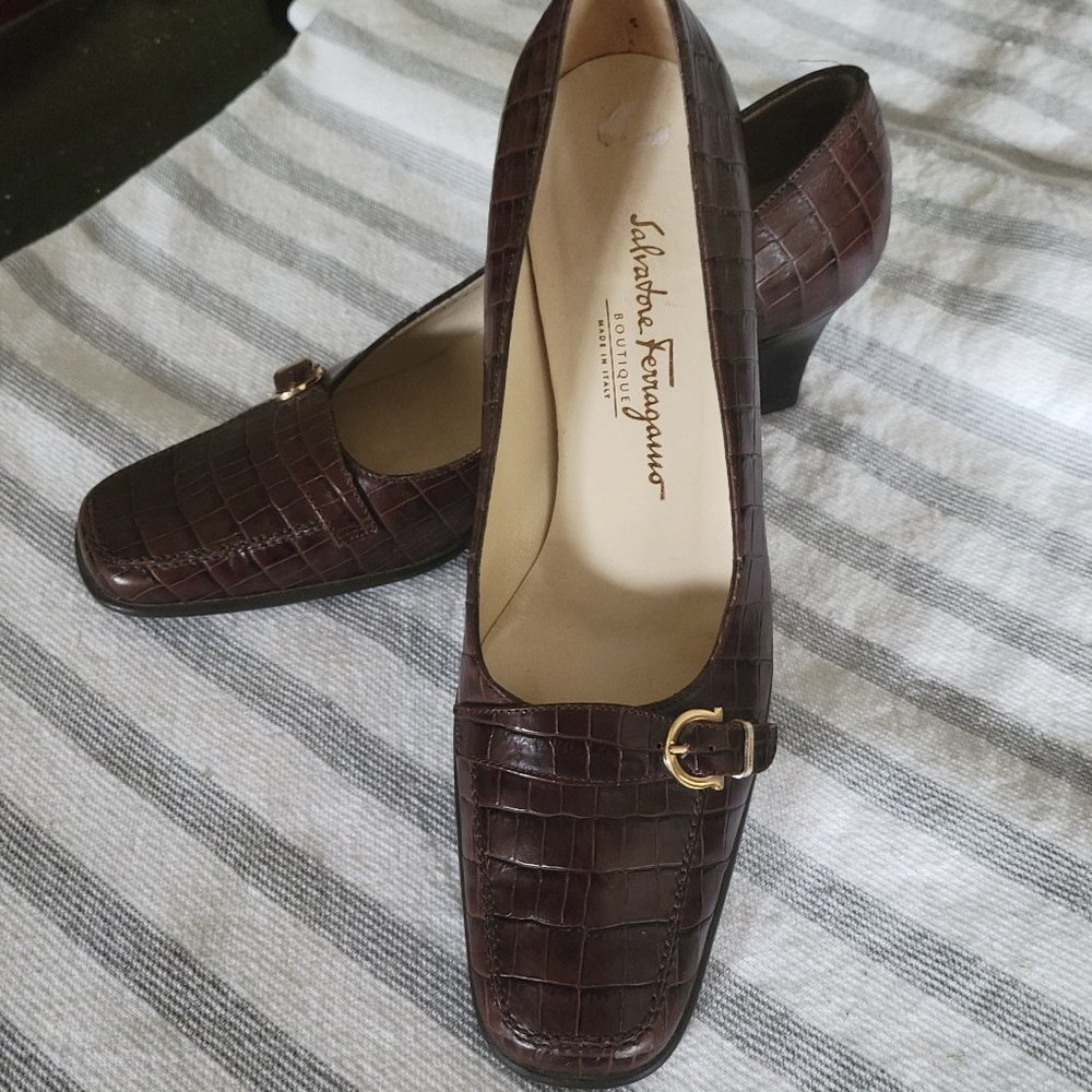 Salvatore Ferragamo Ladies Leather Shoes